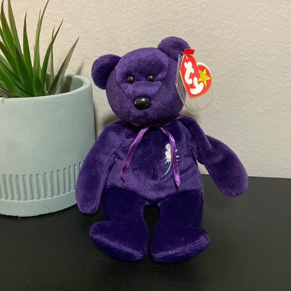 Vintage Original Collector’s TY Beanie Baby: Princess & Acyclic Box